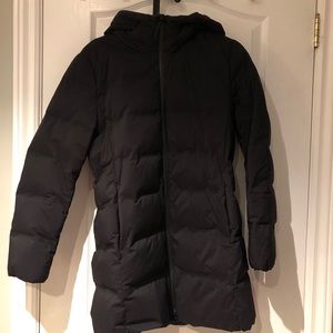 Uniqlo midlength puffer